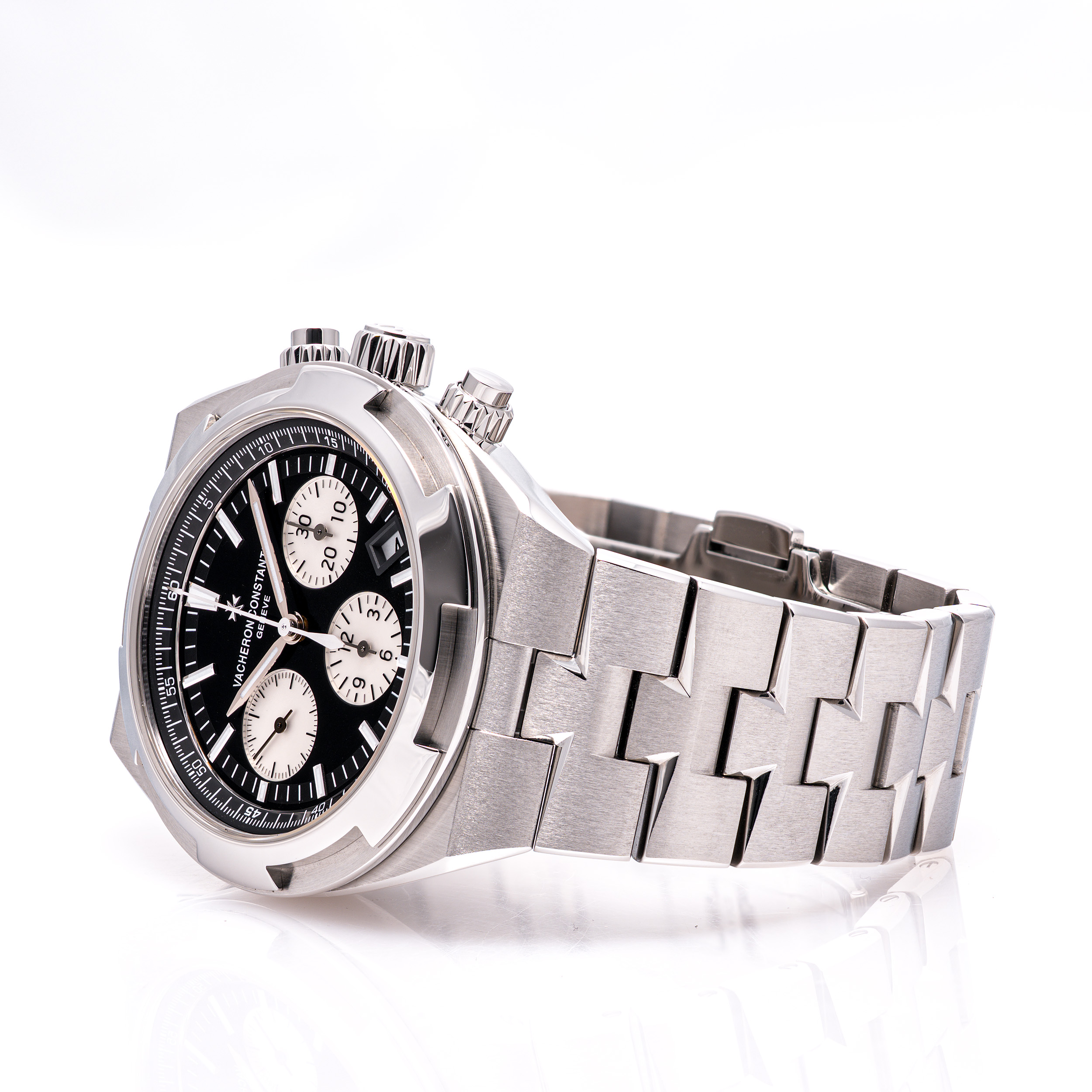 Overseas Chronograph 42 Black