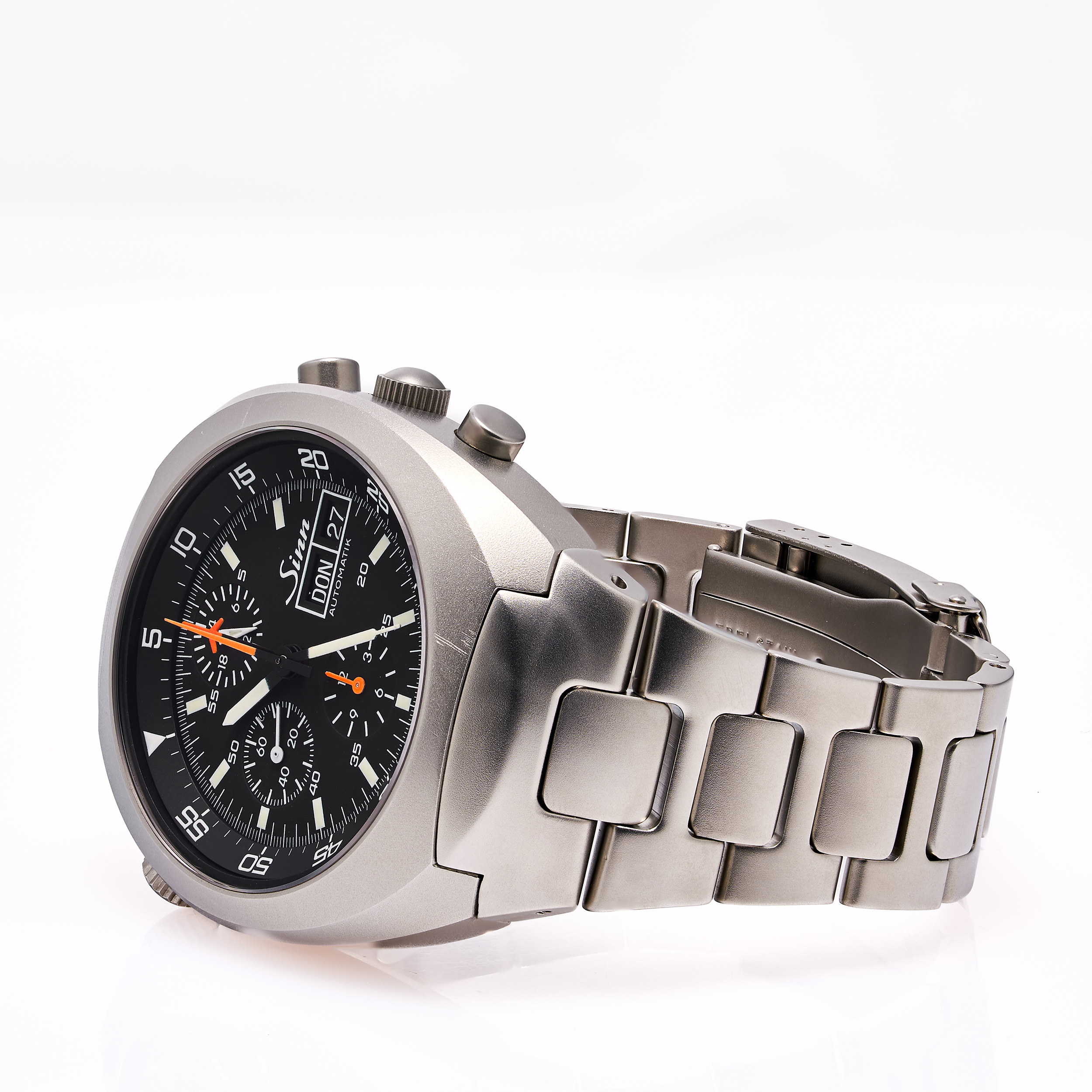 142 St II – Weltraum-Chronograph 44 Schwarz