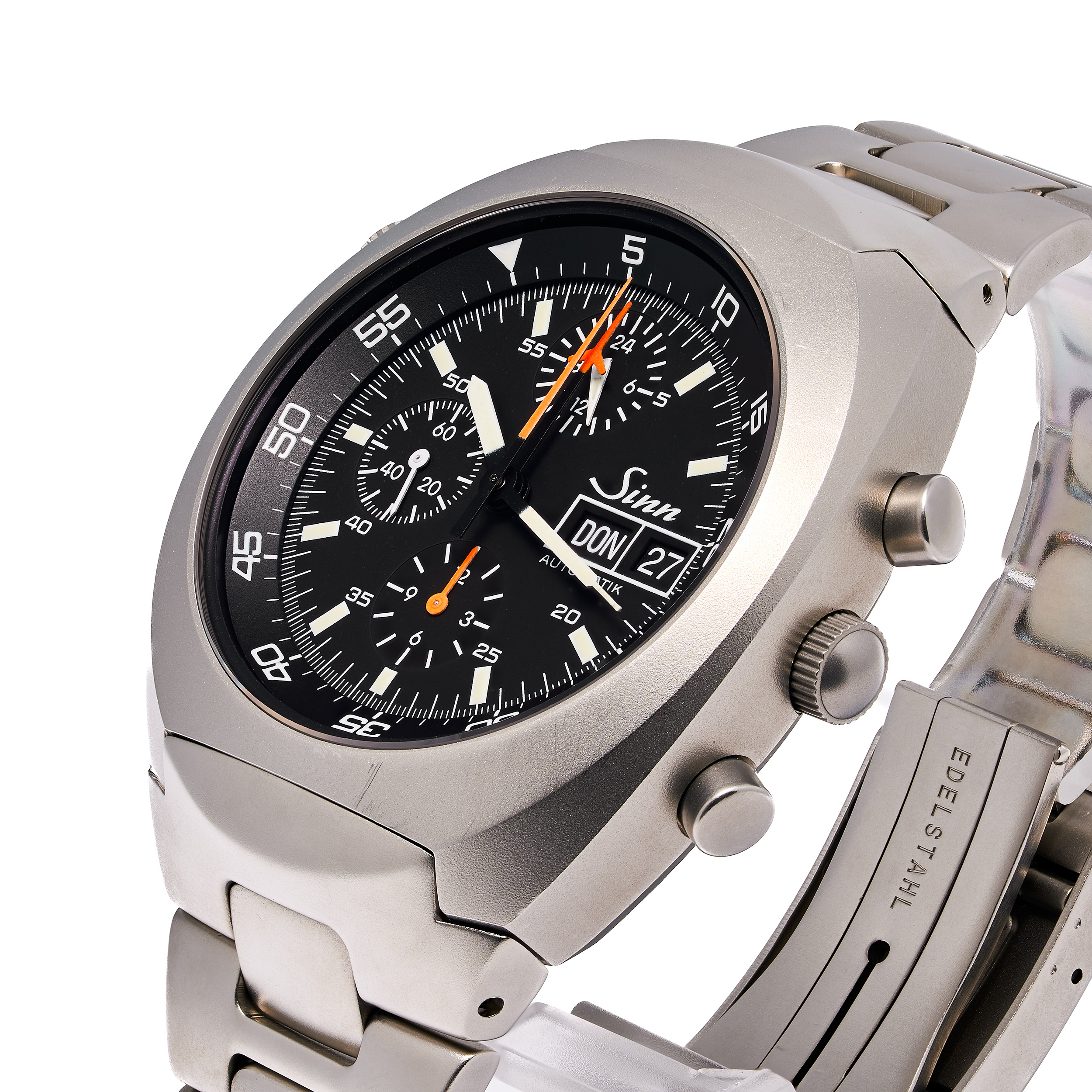 142 St II – Weltraum-Chronograph 44 Schwarz