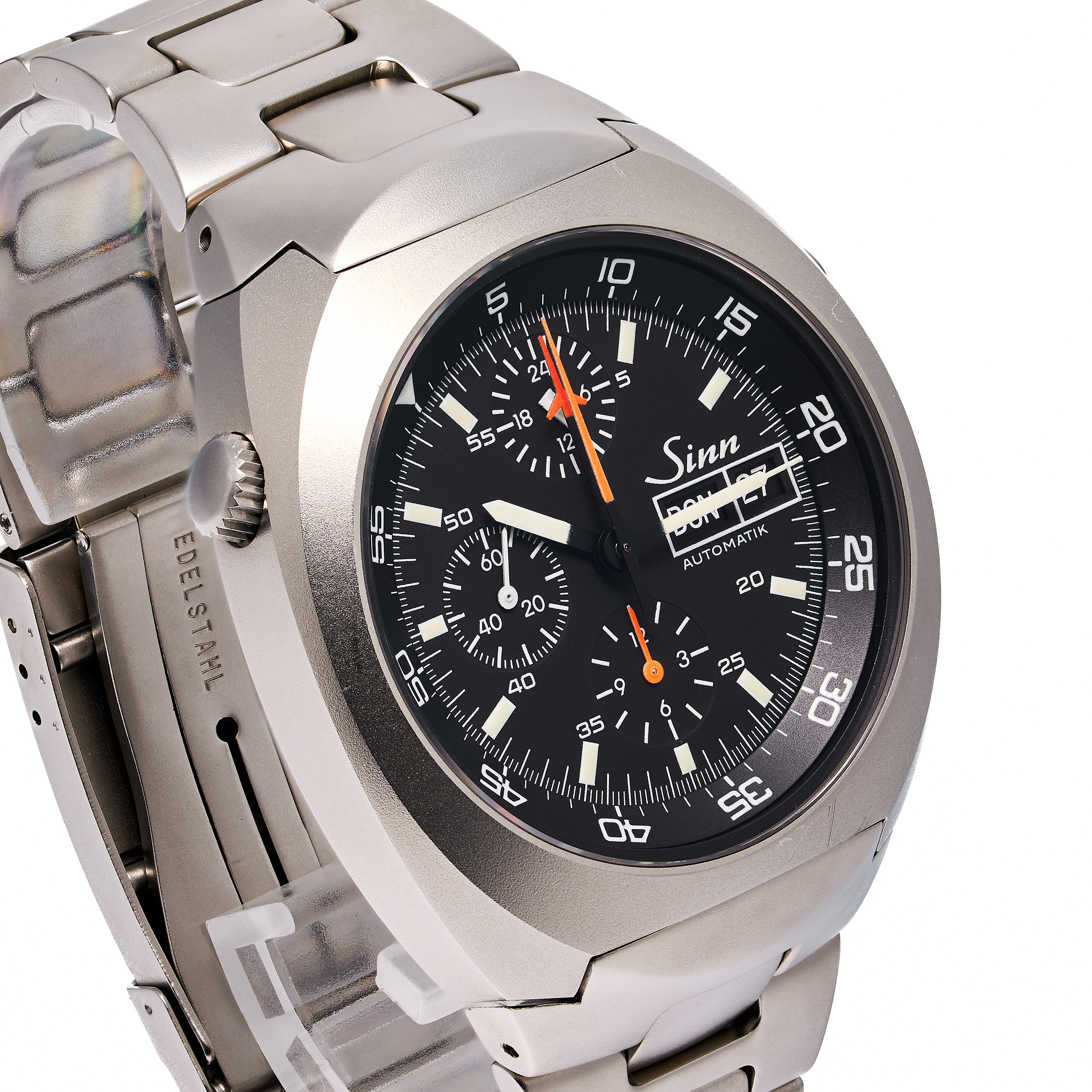 142 St II – Weltraum-Chronograph 44 Schwarz