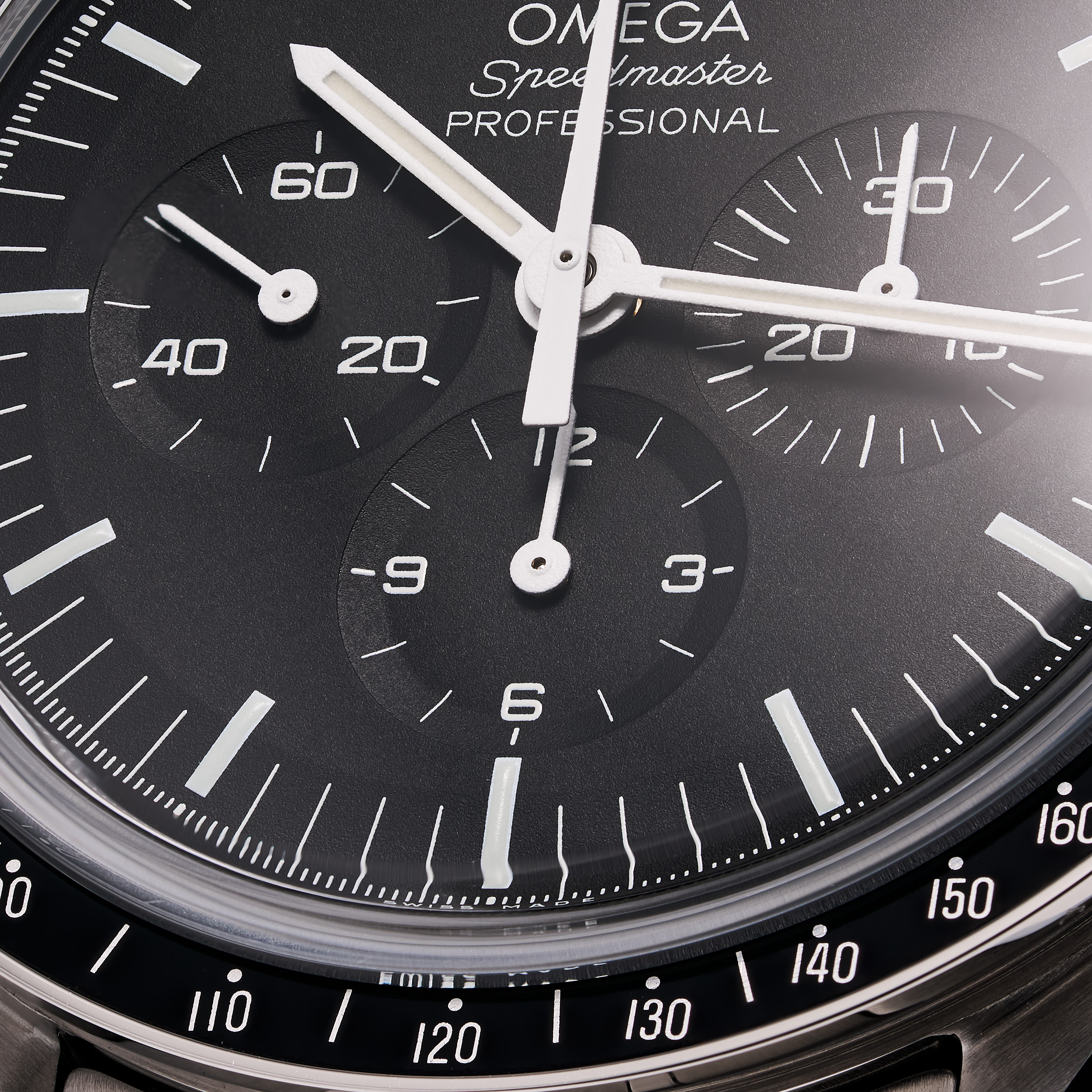 Speedmaster Moonwatch 42 Saphir