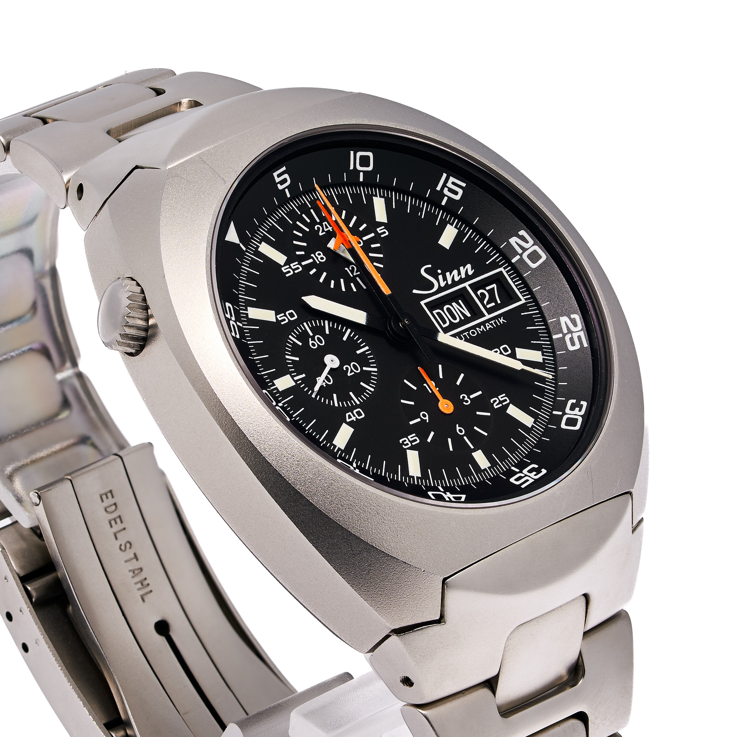 142 St II – Weltraum-Chronograph 44 Schwarz