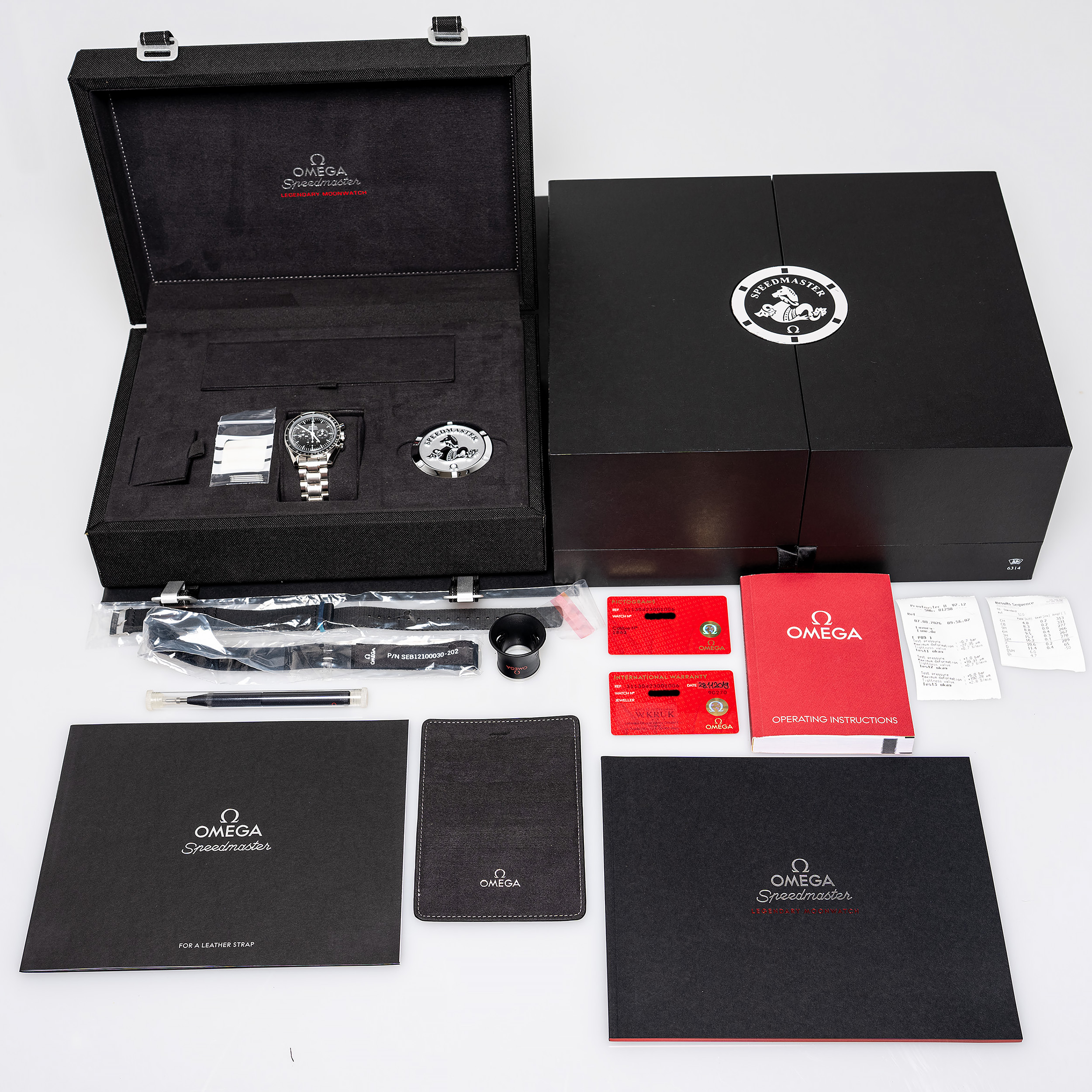 Speedmaster Moonwatch 42 Saphir